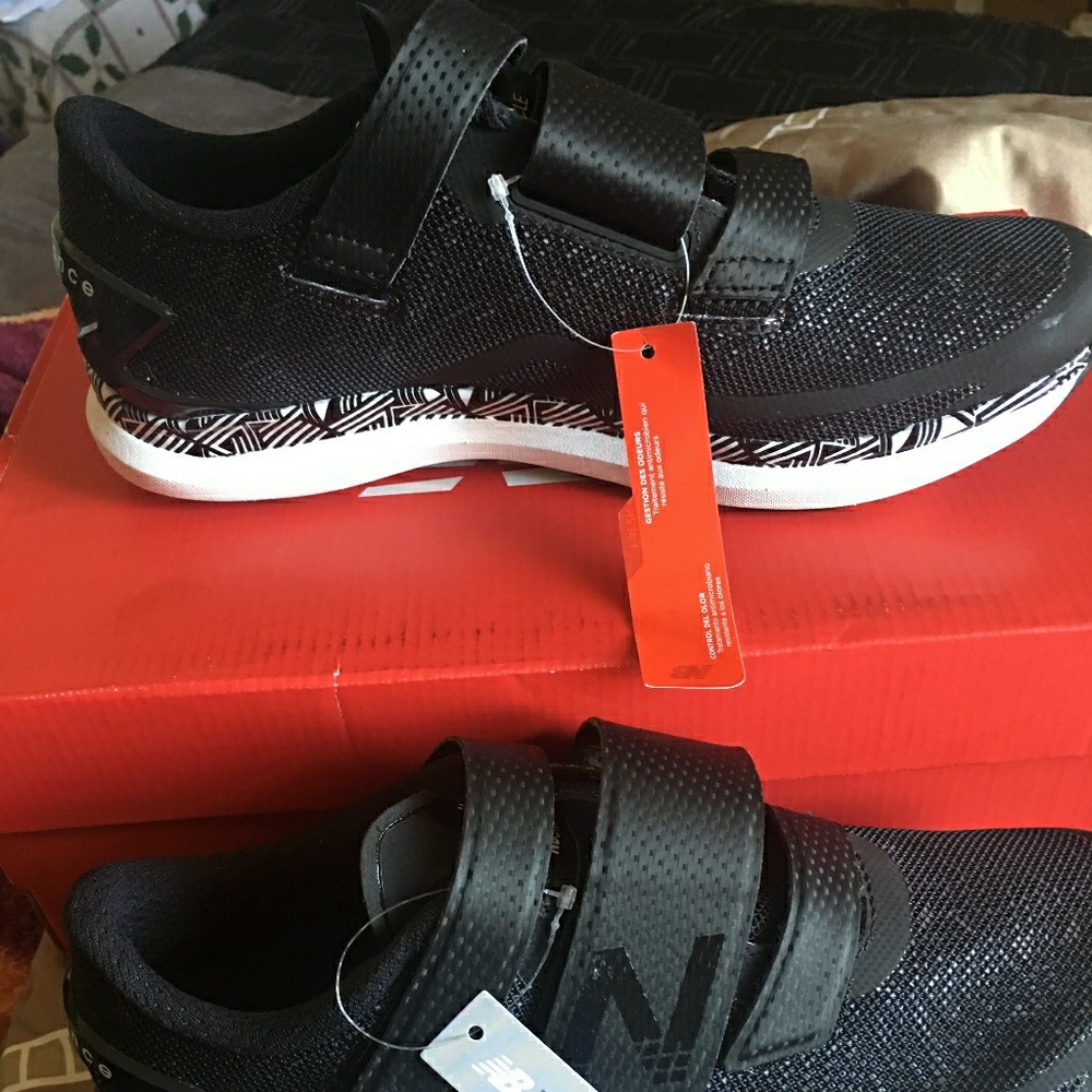 Women's 09v1 Training Shoe
 